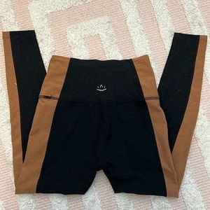 Beyond yoga leggings like new
